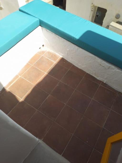 κυθνος δρυοπίδα, στούντιο χατζής Dhriopís